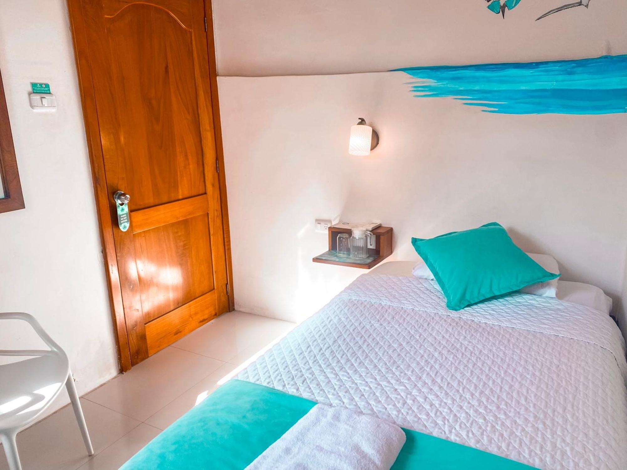 Hotel Coral Blanco With High Speed Internet Starlink And Galapagos Tour Operator 푸에르토빌라밀 외부 사진