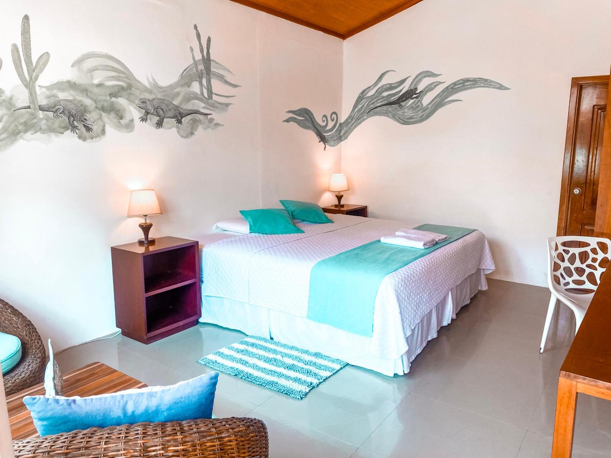 Hotel Coral Blanco With High Speed Internet Starlink And Galapagos Tour Operator 푸에르토빌라밀 외부 사진