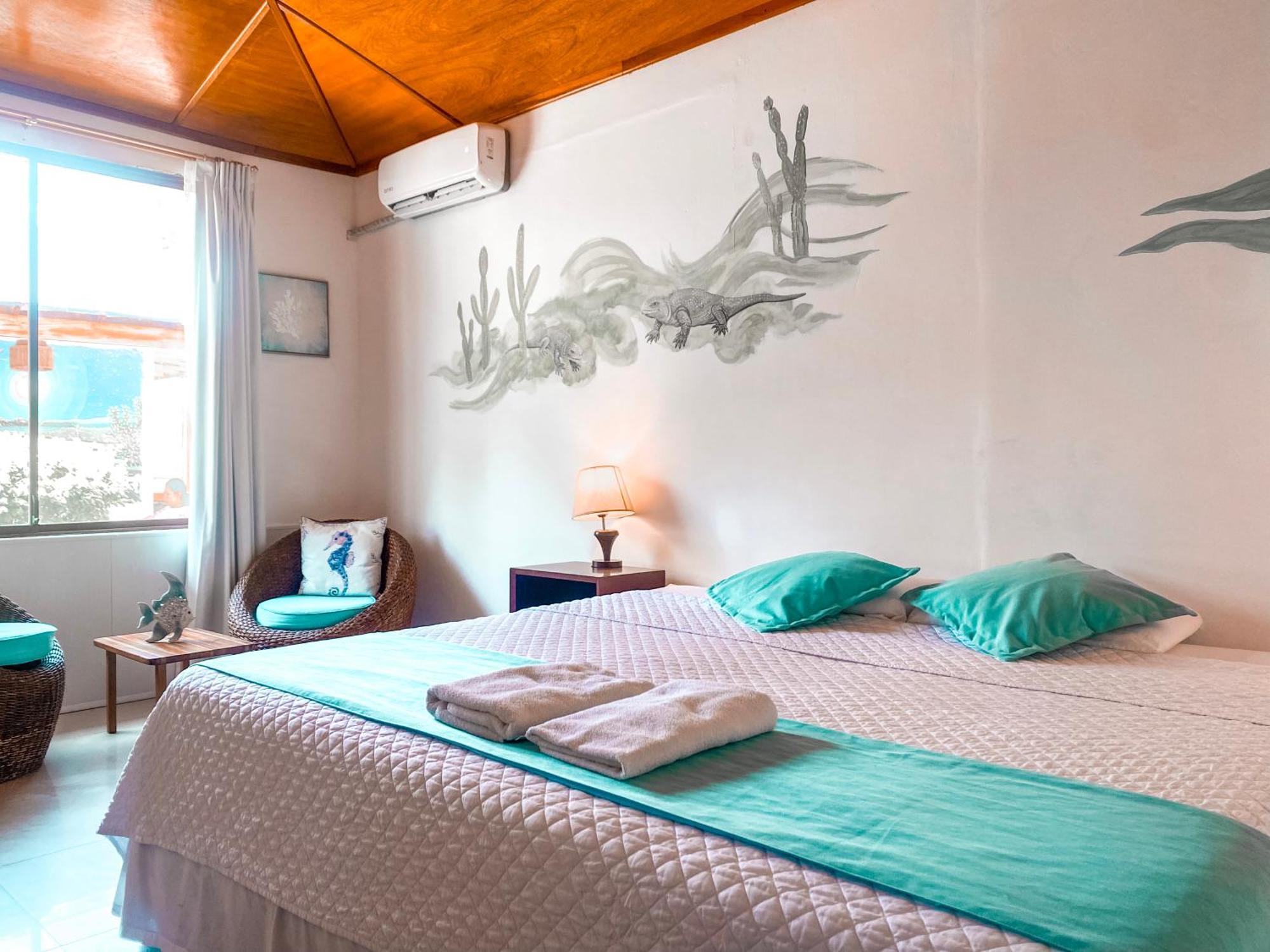 Hotel Coral Blanco With High Speed Internet Starlink And Galapagos Tour Operator 푸에르토빌라밀 외부 사진