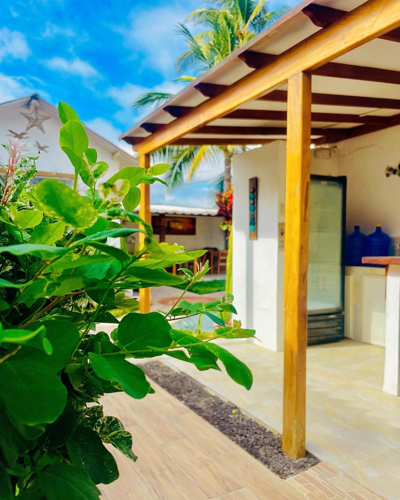 Hotel Coral Blanco With High Speed Internet Starlink And Galapagos Tour Operator 푸에르토빌라밀 외부 사진