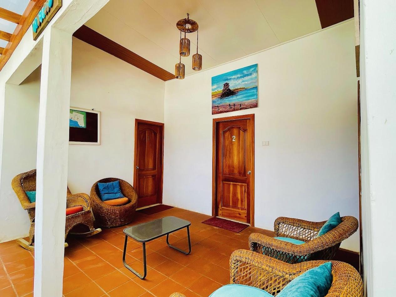 Hotel Coral Blanco With High Speed Internet Starlink And Galapagos Tour Operator 푸에르토빌라밀 외부 사진